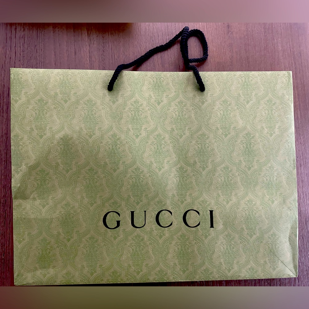 Gucci shopping bag
